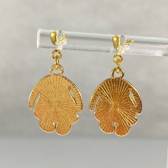 Snoopy Dangle Earrings - Picture 5 of 6